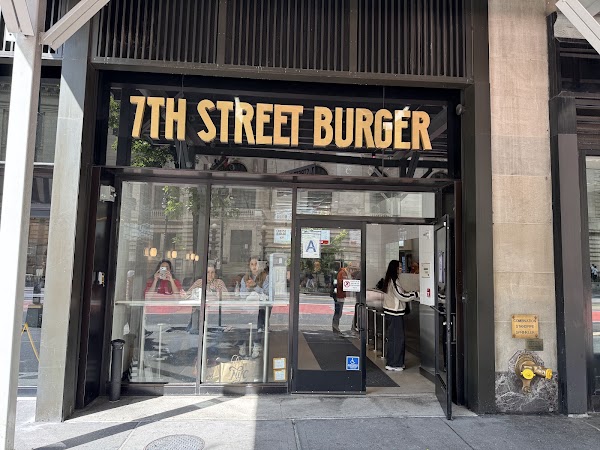 7th Street Burger Bryant Park 1