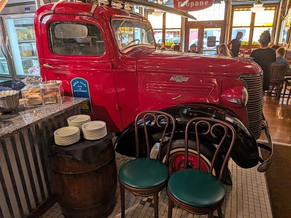 Brick Alley Pub & Restaurant 2