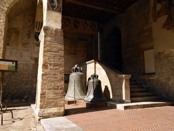 Palazzo Comunale, Pinacoteca, Torre Grossa 2