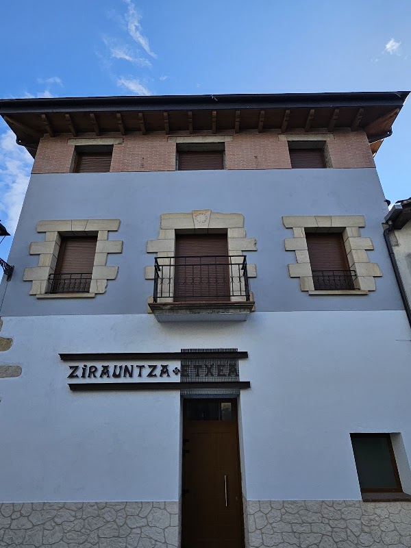 Zirauntza Etxea 2
