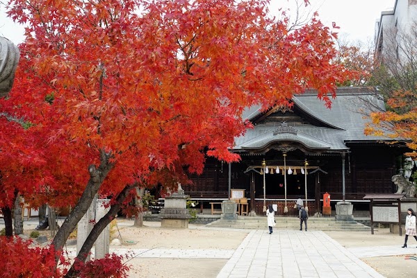 Yohashira-jinja Shrine 2