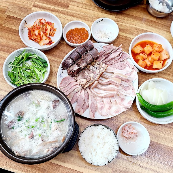Pyeongando Sikdang Sinchon 4