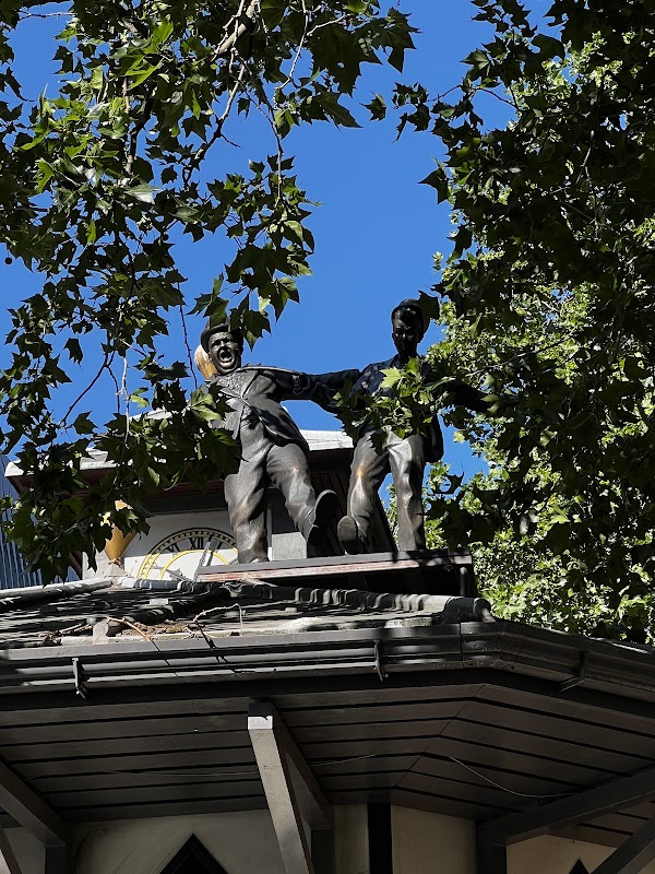 Laurel and Hardy Statue