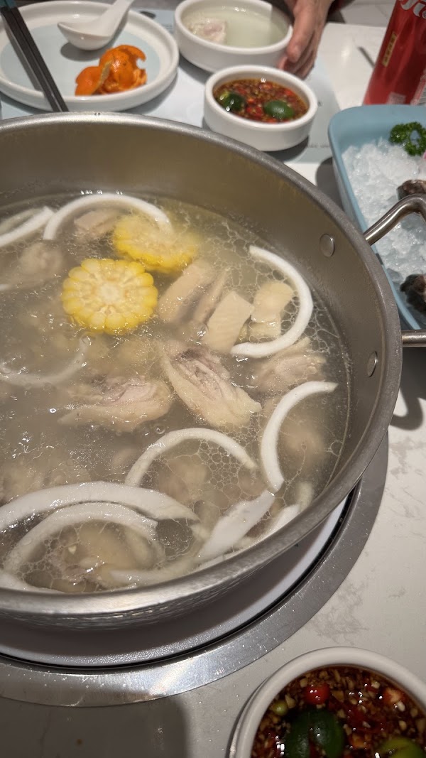 23 Degreec Butaileng Coconut Chicken Hot Pot 4