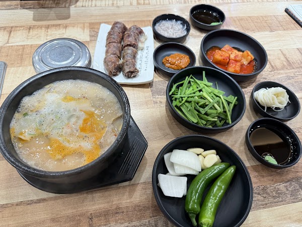 Suyeong Bonga Dwaeji-gukbap 3