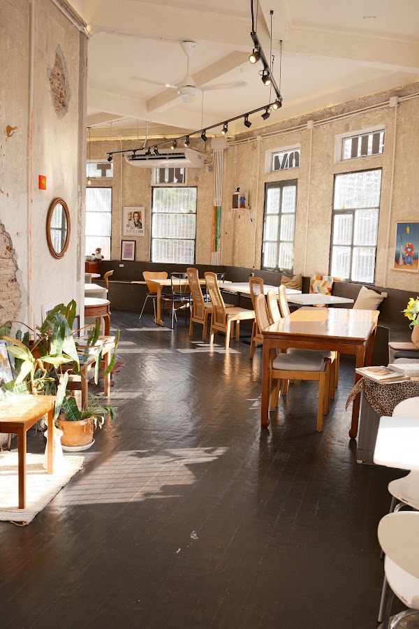 HUGS SONGWAT CAFE