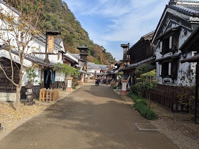 Japan 🇯🇵  10