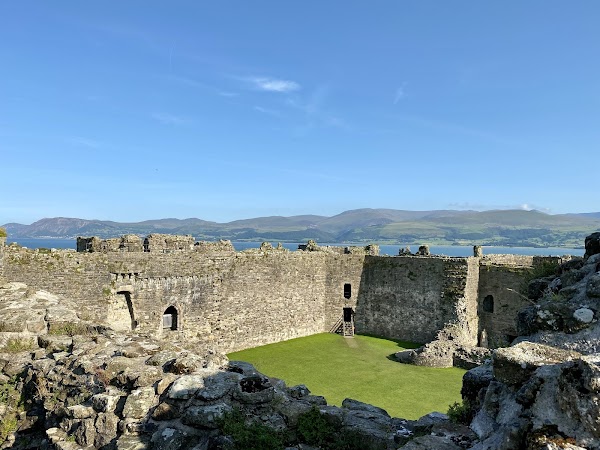 Beaumaris Castle 4