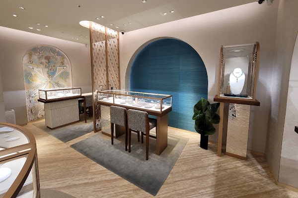 Galleria Department Store Luxury Hall EAST 2