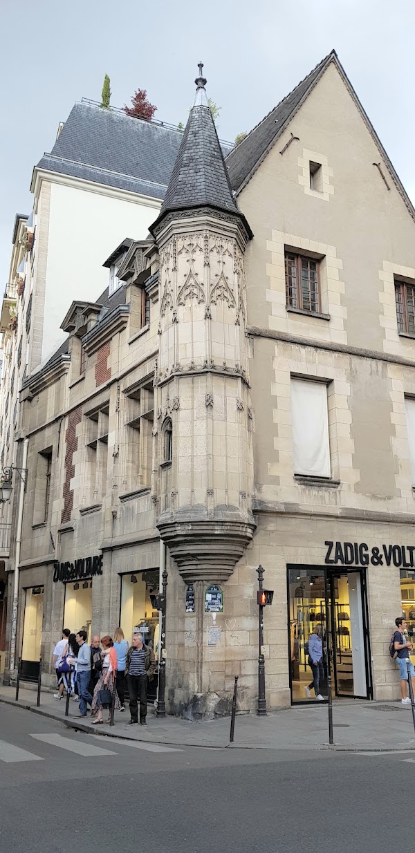 Rue des Francs-Bourgeois 2