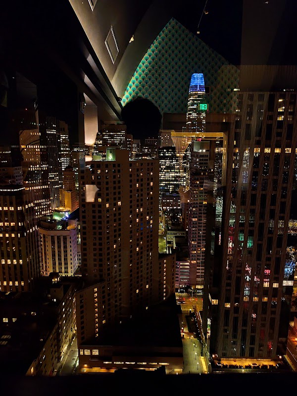 The View Lounge 3