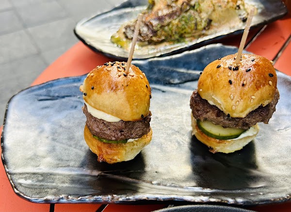 REI Izakaya Bar & Restaurant 3