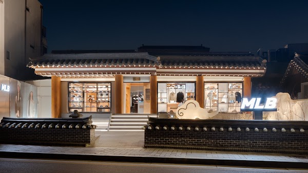 MLB Bukchon Stadium Flagship Store
