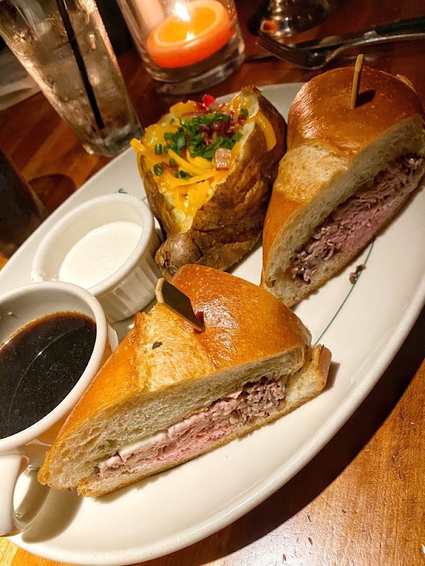 Hector's Deli 4