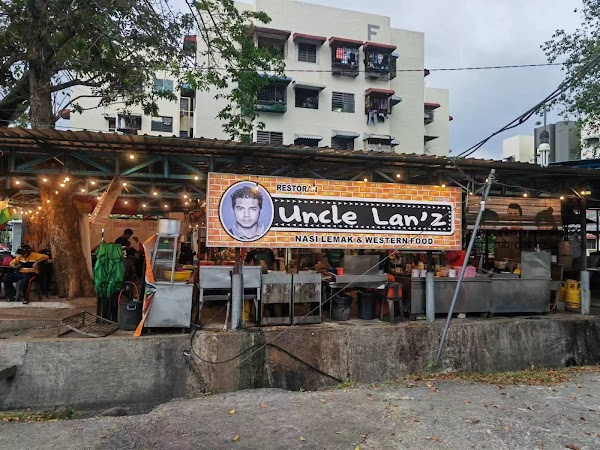 Uncle Lanz Nasi Lemak 1