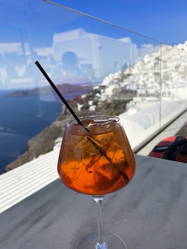 Akàstus Cafe & Cocktail Bar 5