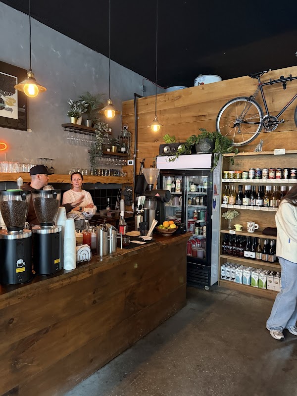 The Lone Wolf Café 5