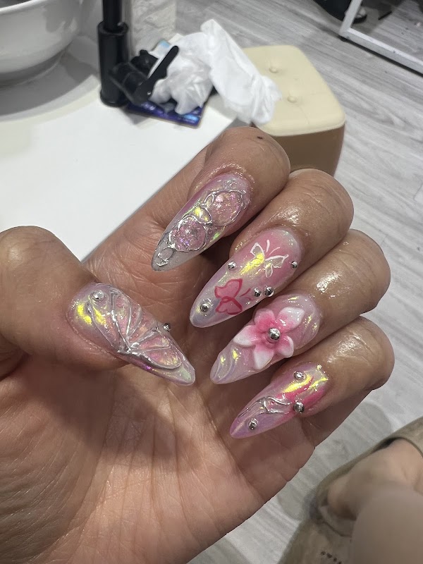 The Lash Office - Brows - Lashes - Nails 3