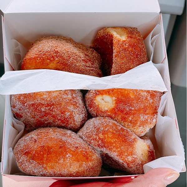 Leonard's Bakery 3