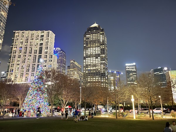Klyde Warren Park 4