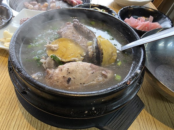 돌섬흑돼지 4