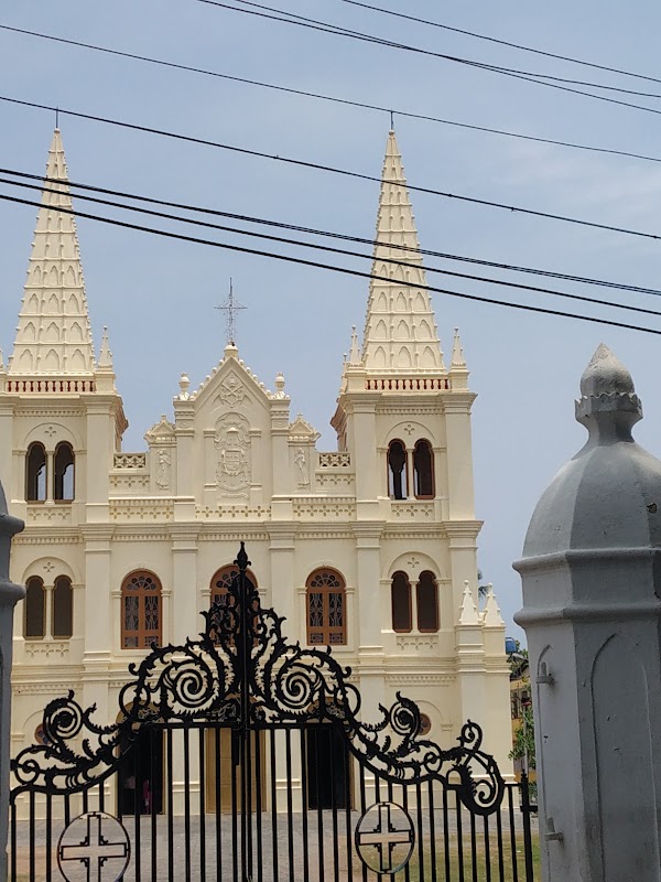 Santa Cruz Cathedral Basilica Fort Kochi 3