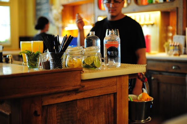 Waverly Kitchen & Bar Charlestown 5