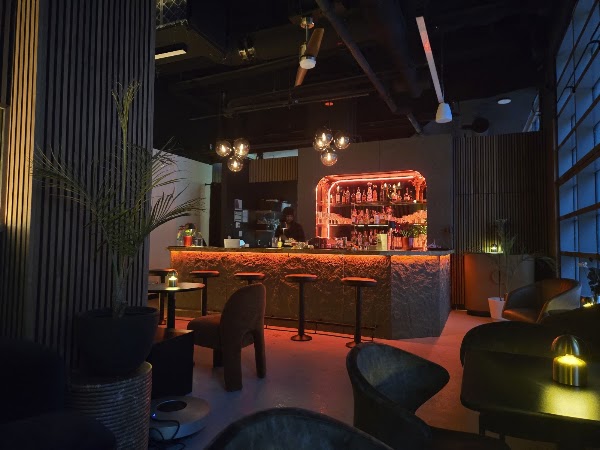 520 Cafe Bar 2