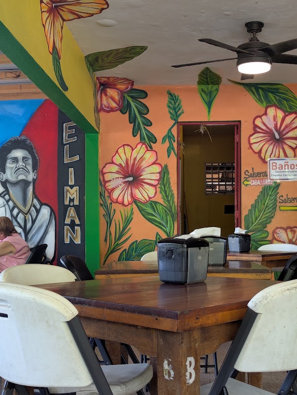 El Imán Bar & Restaurant 3