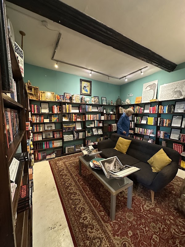 Madhatter Bookshop 5