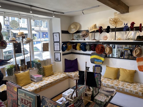 Madhatter Bookshop 3