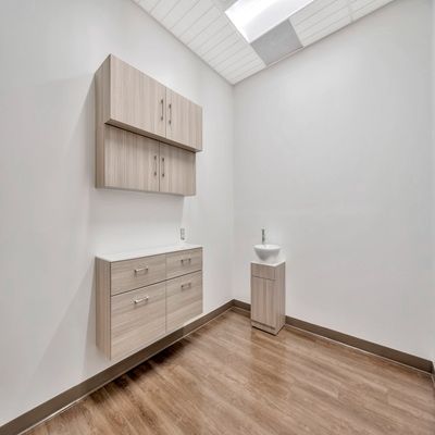 Sola Salons Studios 5
