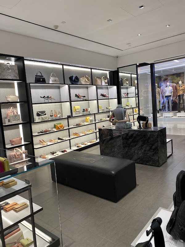 PEDRO Saigon Centre 5