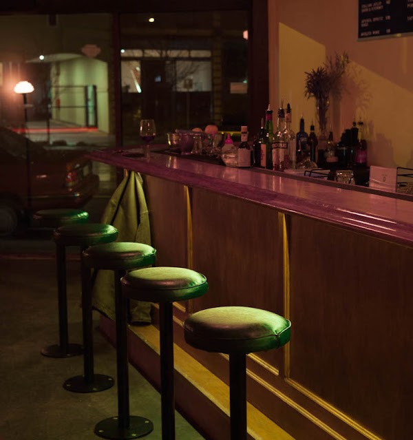 Montys Bar 1