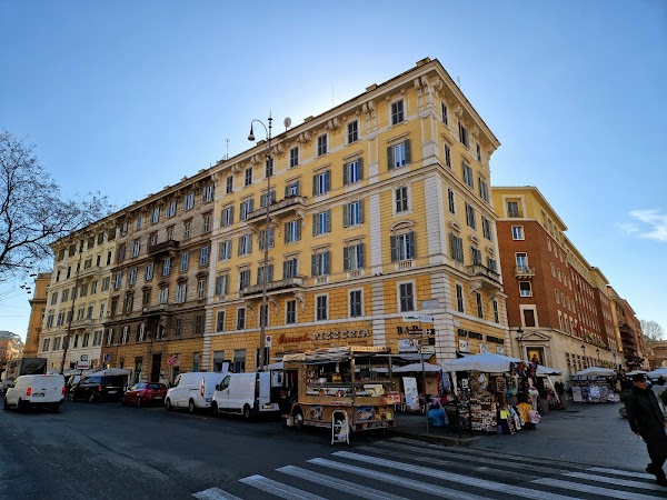 Piazza del Risorgimento 1