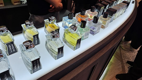 Skonx Perfumery @ Central World 5