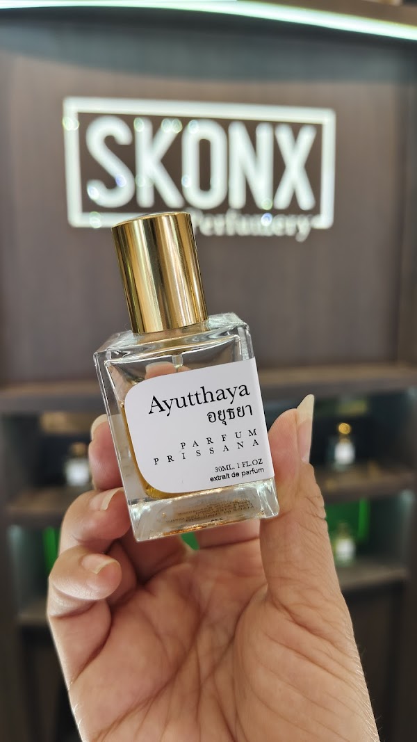 Skonx Perfumery @ Central World 2