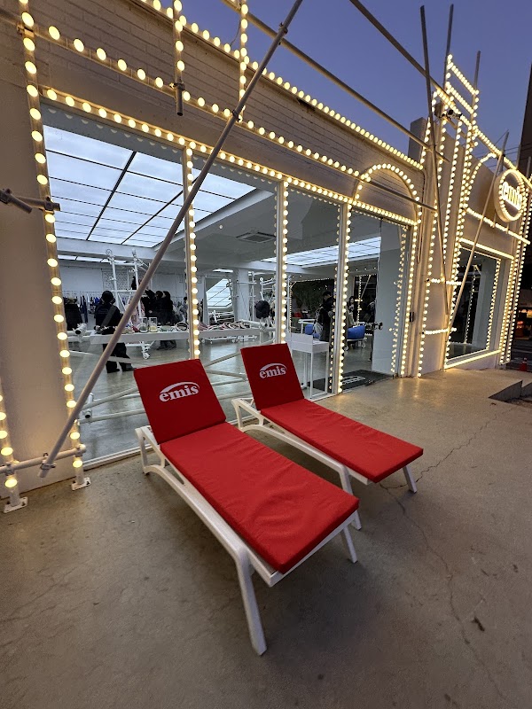 EMIS HANNAM FLAGSHIP STORE 4