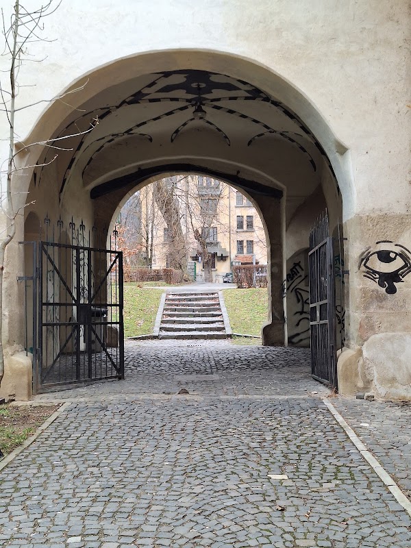 Catherine Gate 4