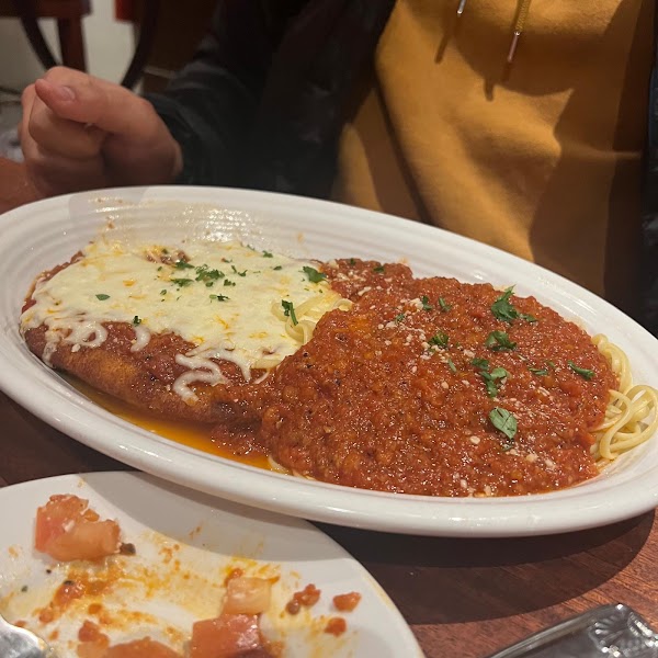 Lo Conte’s Restaurant 4