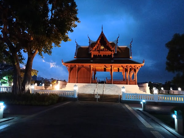 Santi Chai Prakan Park 4