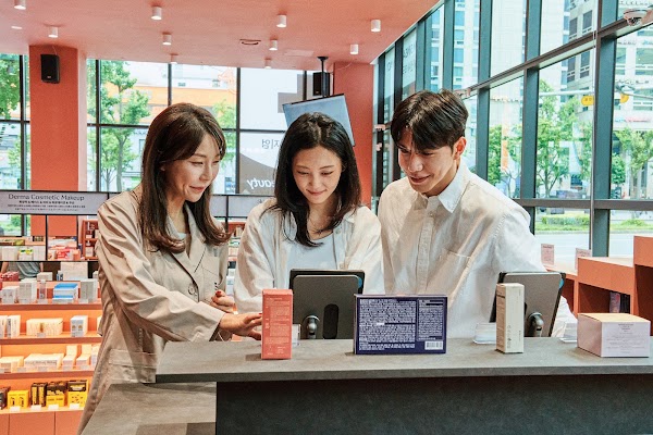 Optima Wellness Museum Pharmacy Sinsa Branch| Optima | 옵티마 웰니스 뮤지엄 약국 신사점 4