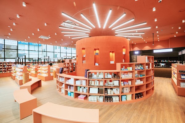 Optima Wellness Museum Pharmacy Sinsa Branch| Optima | 옵티마 웰니스 뮤지엄 약국 신사점 3