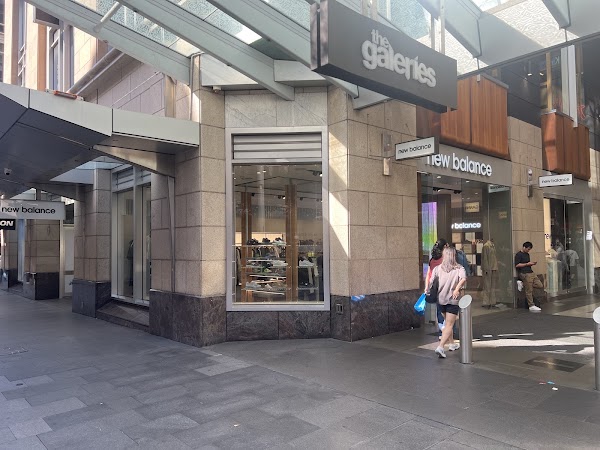 New Balance The Galeries