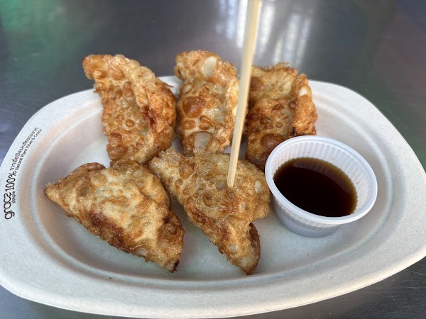 เกี๊ยวซ่า ไดมารู บางรัก Gyoza and Chives Dumplings