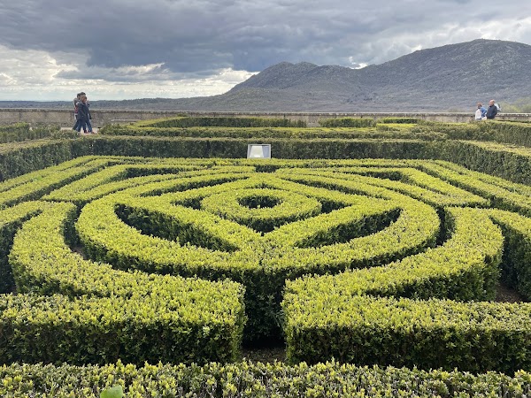 Frailes Garden 4