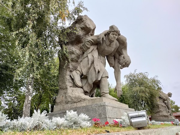 "To Heroes of the Battle of Stalingrad" at Mamayev Kurgan 3