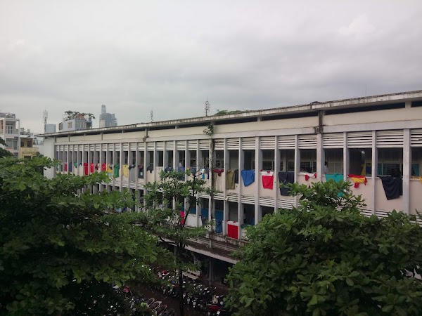 Nguyen Trai High School 3