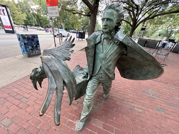 Edgar Allan Poe Statue