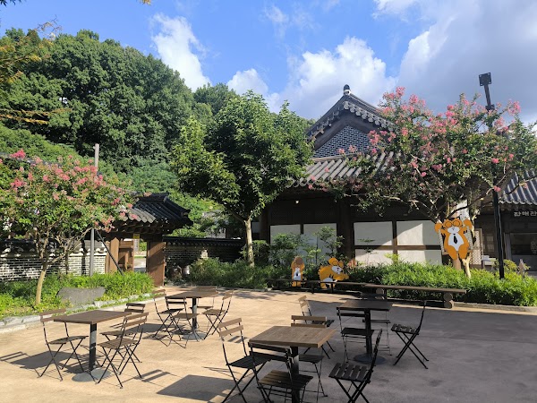 Jeonju Crafts Exhibition Hall 5